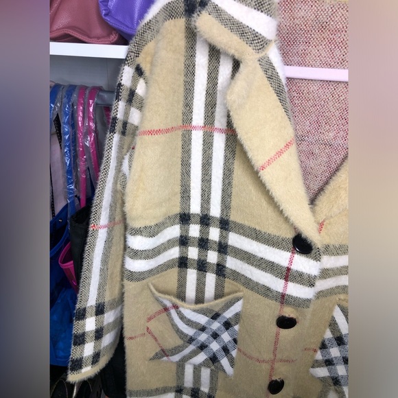 Cute cozy Cashmere feel fibers Nova check Tartan Plaid sweater. Size M/L - Picture 8 of 13